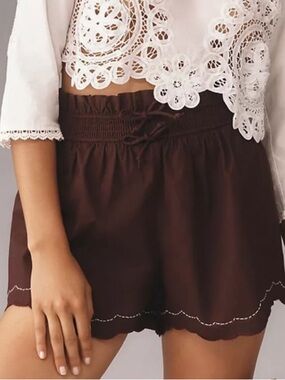 Anthropologie Scallop Hem Shorts in Coca, Size Medium, New With Tag